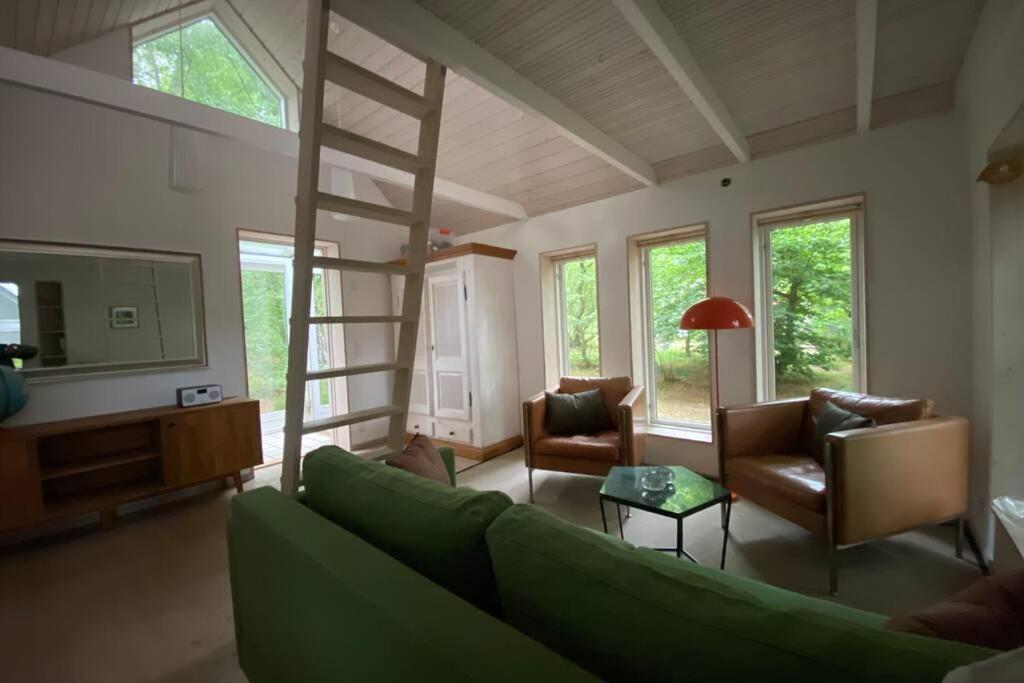 Oak Cottage Near Ronne & Beach Экстерьер фото